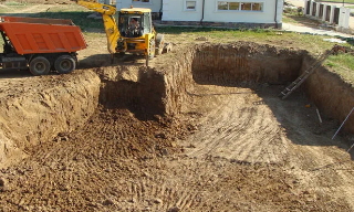 Рытье котлованов под фундамент в прохладном – цена от 2608 руб. за м3 | 2Землекопа-Прх
