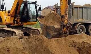Выкопать яму экскаватором в прохладном от 939 руб. - 2Землекопа-Прх